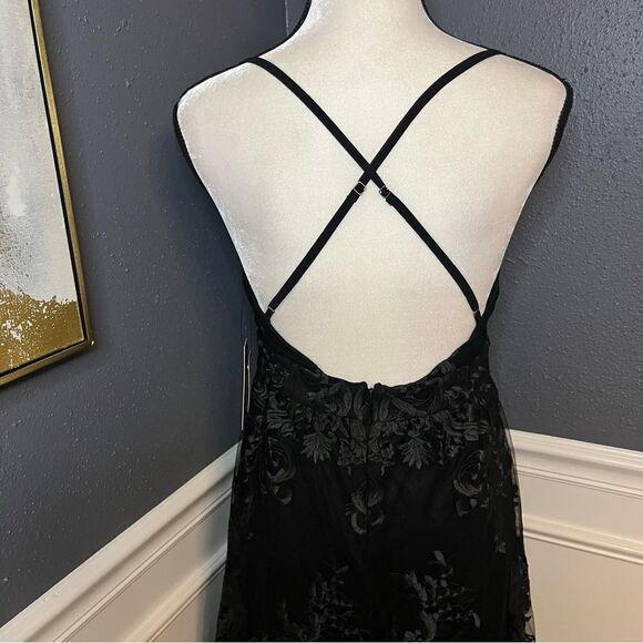 Lulu’s Happiness Begins Embroidered Sleeveless Maxi Dress - Picture 9 of 13